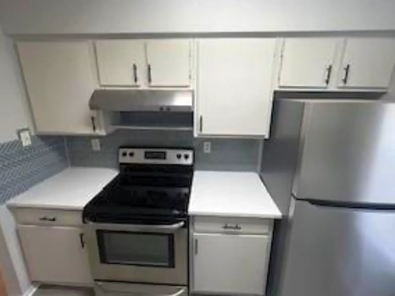 2 bed, 1.5 bath, 900 sqft, $1,250 — Photo 3