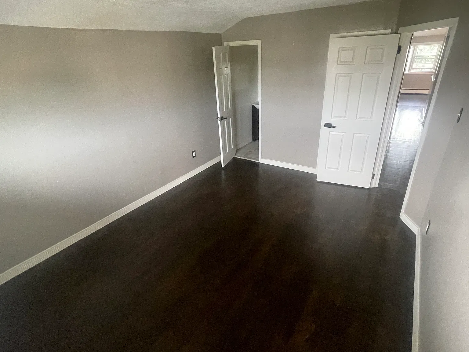 3 bed, 1.5 bath, $3,600 — Photo 4