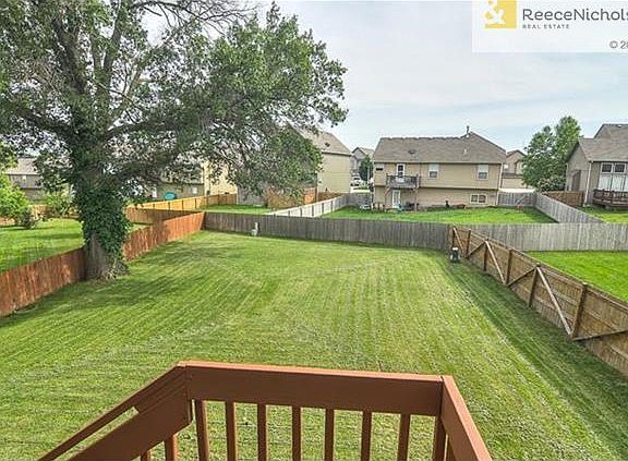 Large Fully Fenced Lot on Cul-de-Sac!