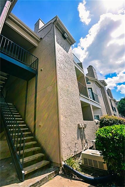 1st image of 10855 Meadowglen Ln APT 849