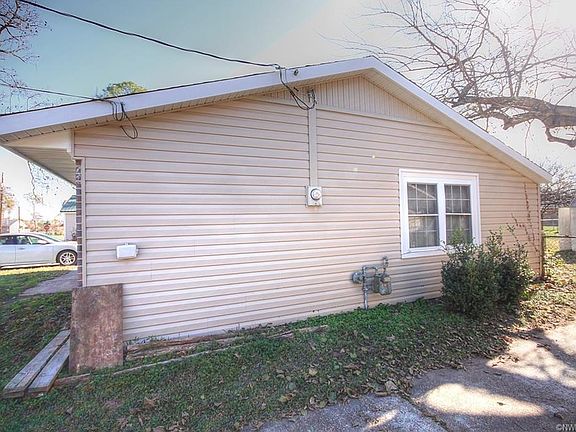 4th image of 2656 Hoyer St