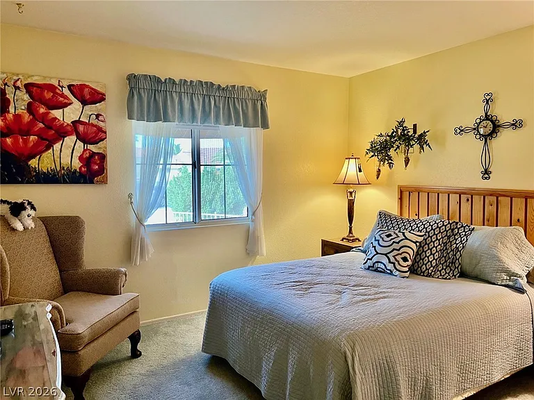 2404 Floyd Ct — Photo 14