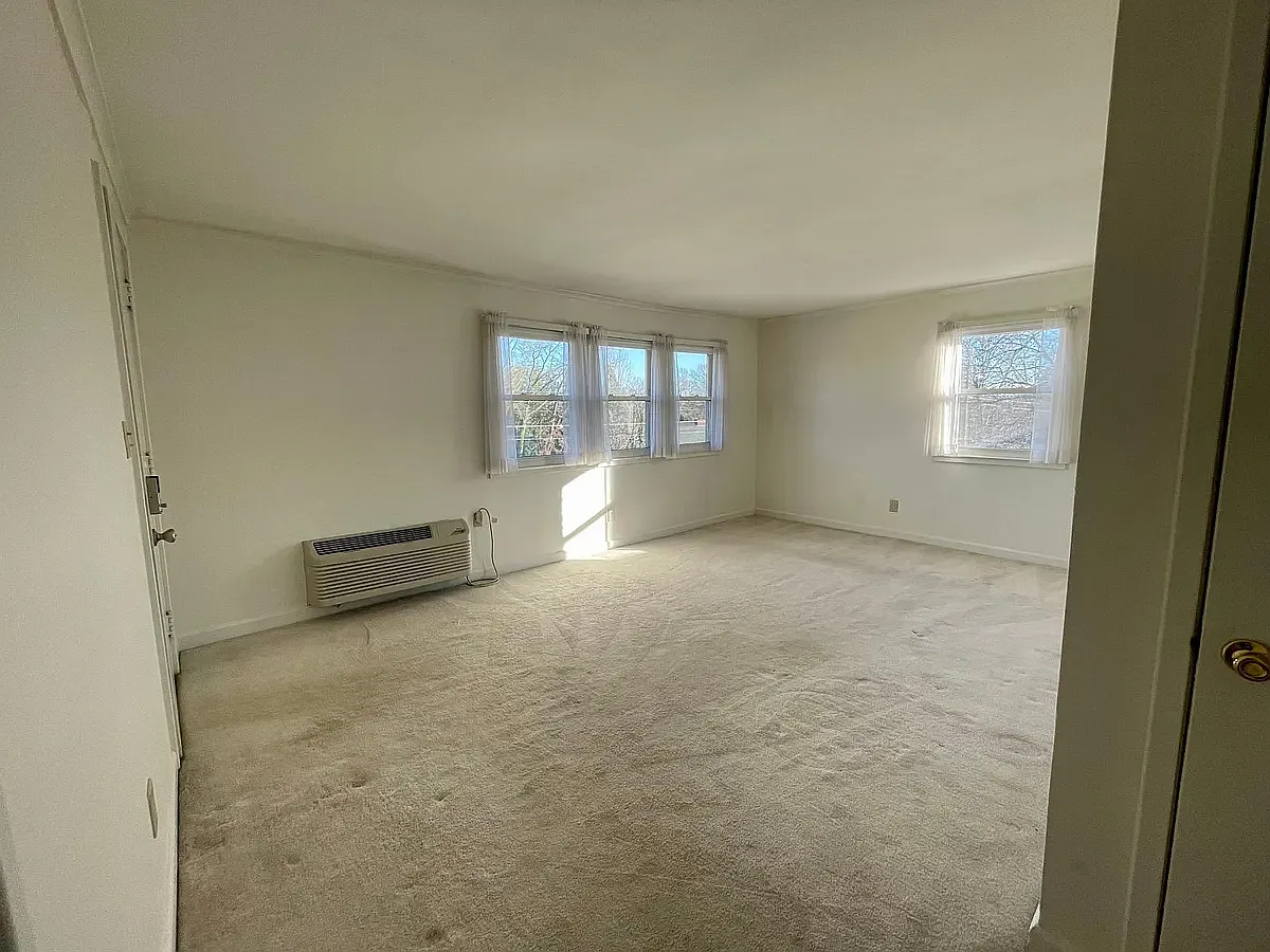 1 bed, 566 sqft, $1,150 — Photo 4