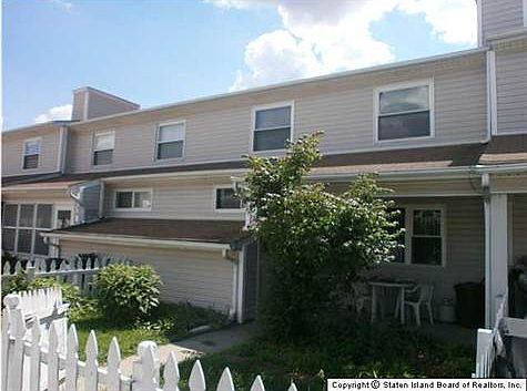 2nd image of 17A Marc St