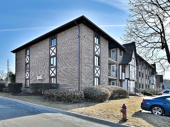 3rd image of 10512 S Ridge Cove Dr #31C