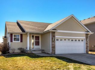 9318 Red Sunset Dr, West Des Moines, IA 50266