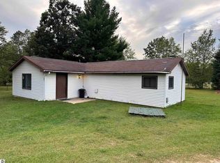 771 Robert Rd, Harrison, MI 48625