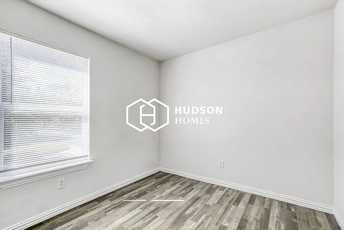 2525 N Tenneha Ave — Photo 10