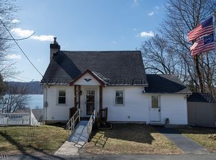 6 Lakeview Ter, Byram Township, NJ 07874