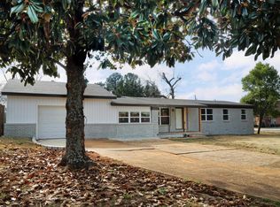 2002 Cloyd Blvd, Florence, AL 35630