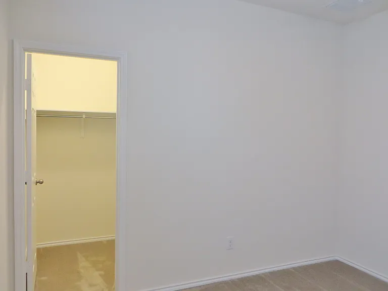 1042 Bowline Dr — Photo 9