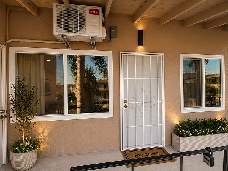 305 E Navilla Pl #E1 — Photo 2