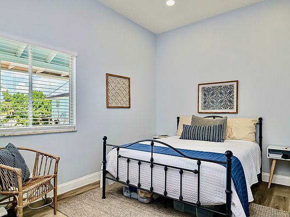 4th image of 1167 Buttonwood Ln #4