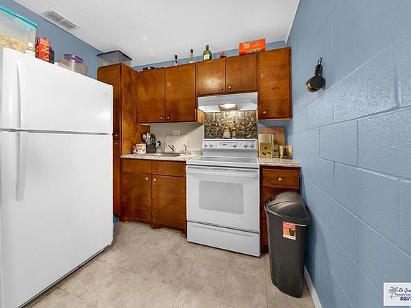 4th image of 308 S Brazil St