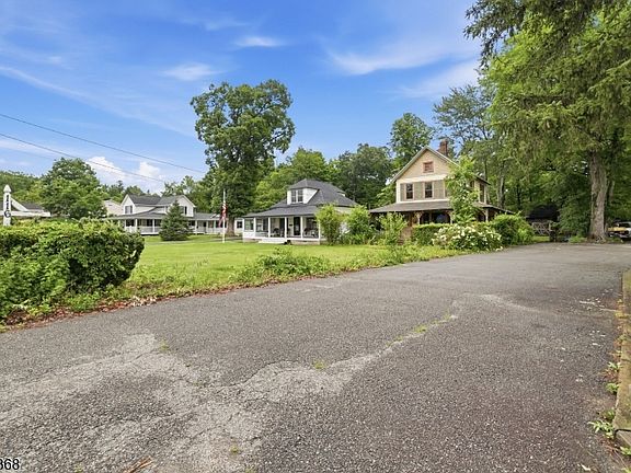 4th image of 116 Sand Shore Rd