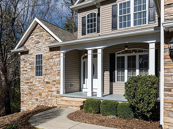 3rd image of 180 Kanuga Forest Dr