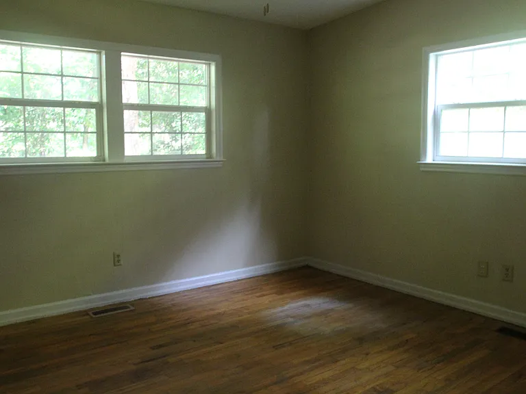 1815 W Broad Ave — Photo 5