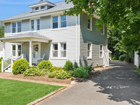 18955 Main Road, Mattituck, NY 11952