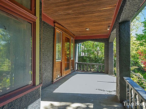 4th image of 620 Prospect Ave SE