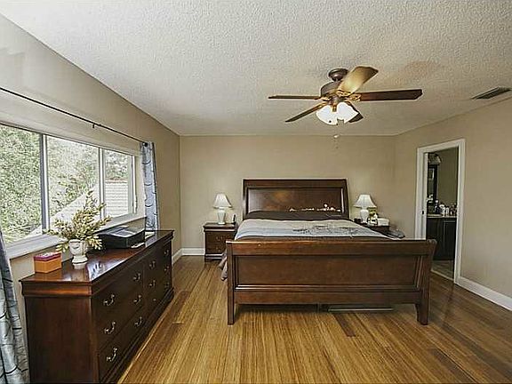 3rd image of 114 Danielle Ct