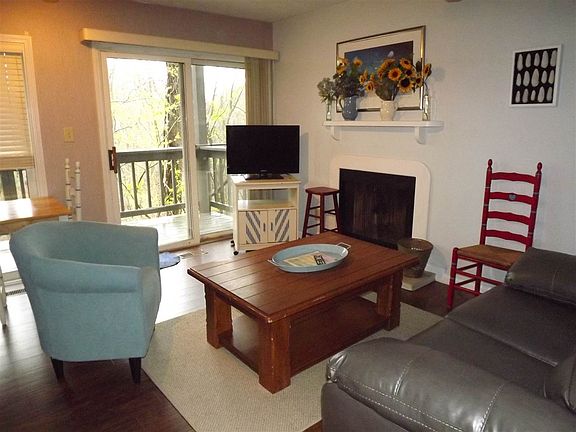 4th image of 9137 S Pointe Retreat Dr #10