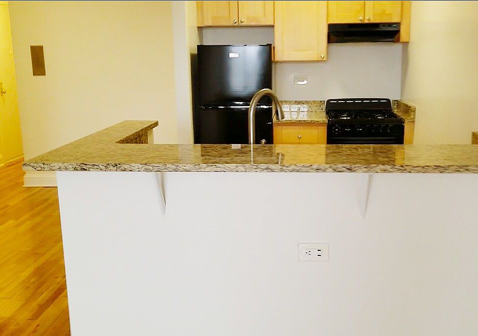 1st image of 142-10 Hoover Ave #302A