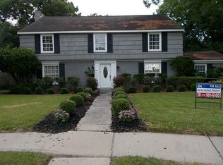 8002 Twin Hills Dr, Houston, TX 77071