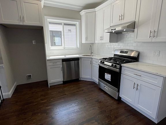 5th image of 62 Ebony St #2