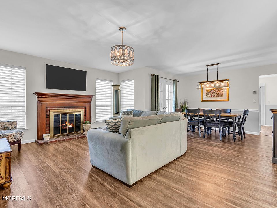 1st image of 576 Sheffield Drive #B