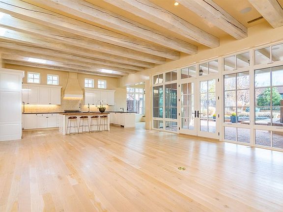 3rd image of 135 Camino Escondido