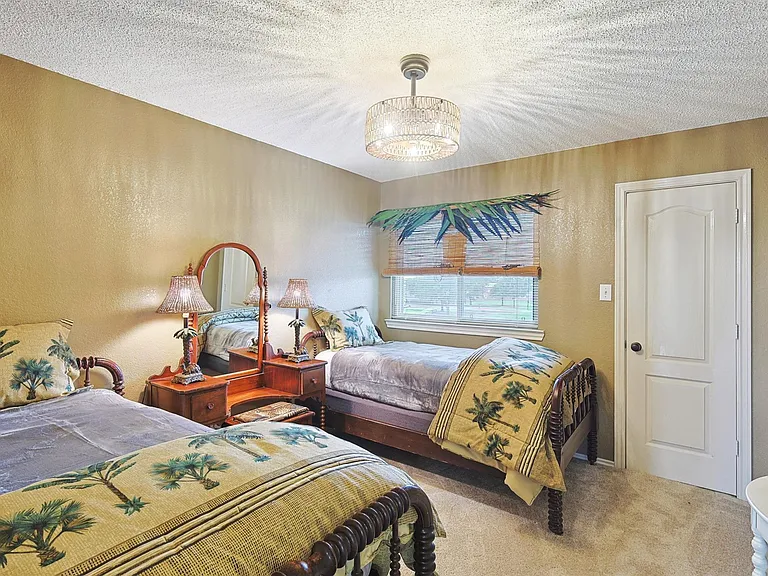2080 Kamla Rd — Photo 35
