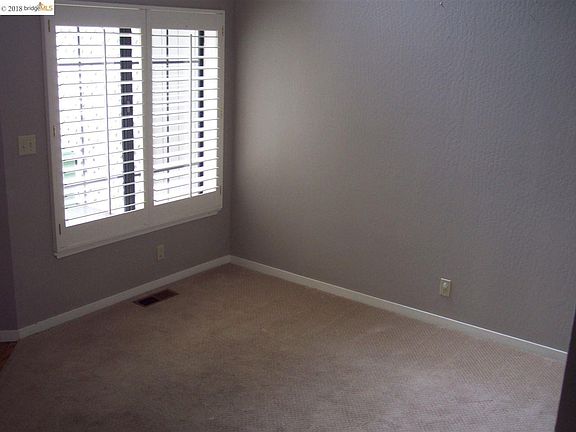 5th image of 3678 Silver Oak Pl