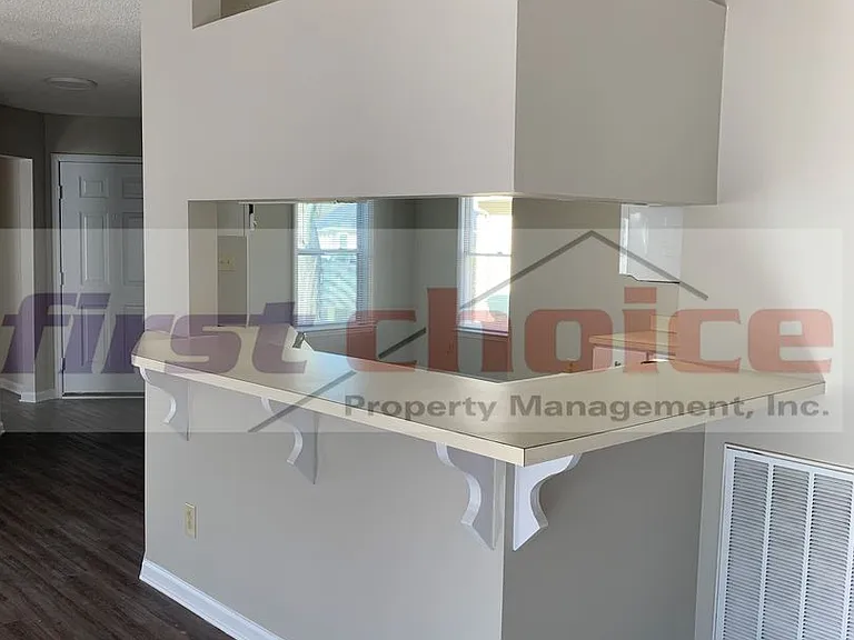 1750 Ridgefield Ct — Photo 12