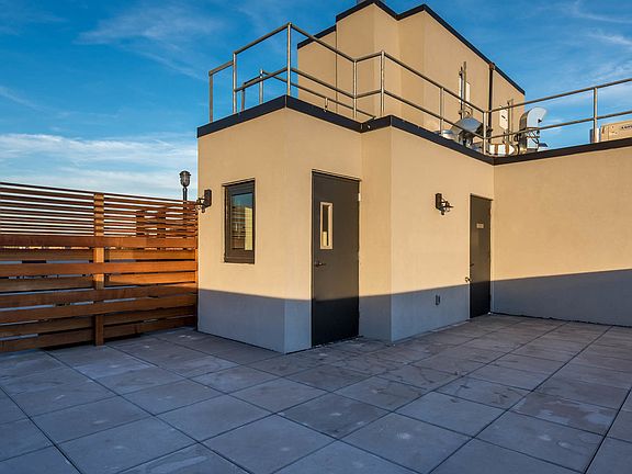 4th image of 670 Pacific St #811
