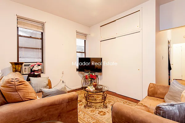 Rented by Mirador Real Estate | media 12