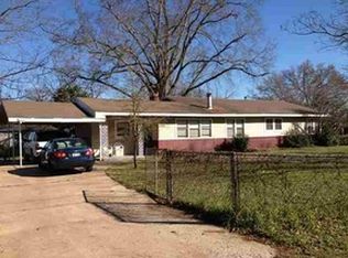 323 Country Club Rd, Hallsville, TX 75650