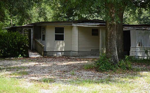 1st image of 202 SW Parker Ln