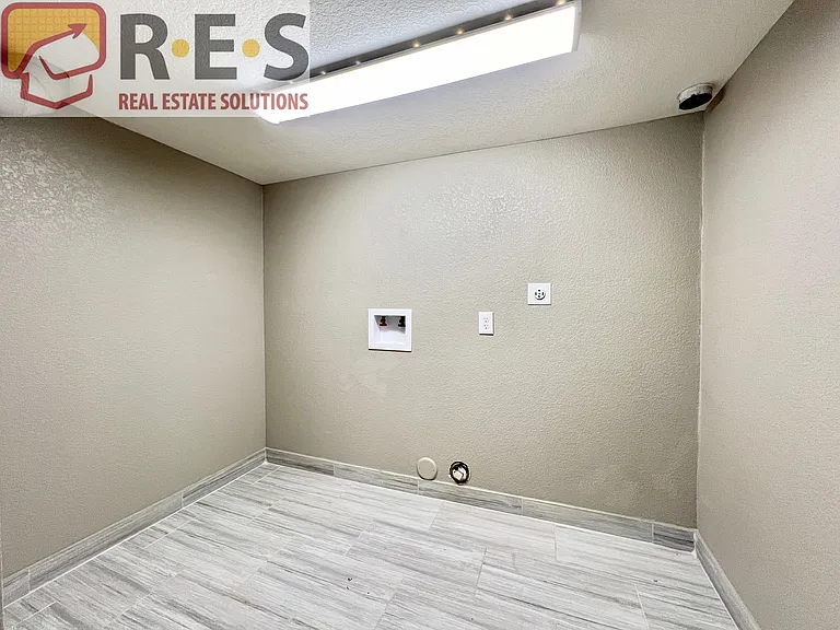 3178 S Dayton Ct — Photo 18