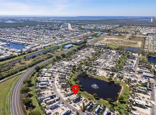 652 Barracuda Bnd, Fort Myers Beach, FL 33931