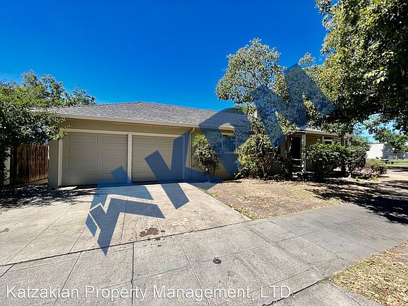 2nd image of 2945 N Pacific Ave