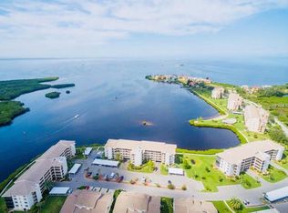 8251 Brent St APT 913, Port Richey, FL 34668