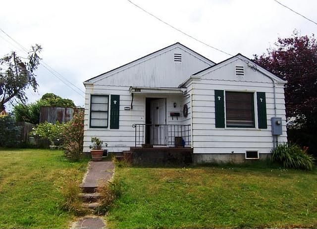 2nd image of 225 W Sonoma St