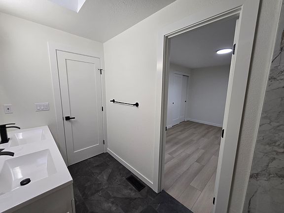3rd image of 5918 99th Pl NE