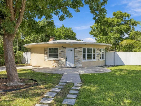 6100 Hayes Street, Hollywood, FL 33024