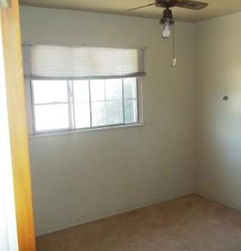 3rd image of 1002 W Hermosa Dr