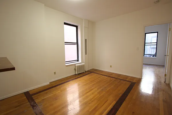 Rented by Compass | media 7