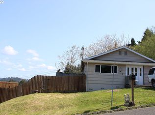 940 Rowe St, Reedsport, OR 97467