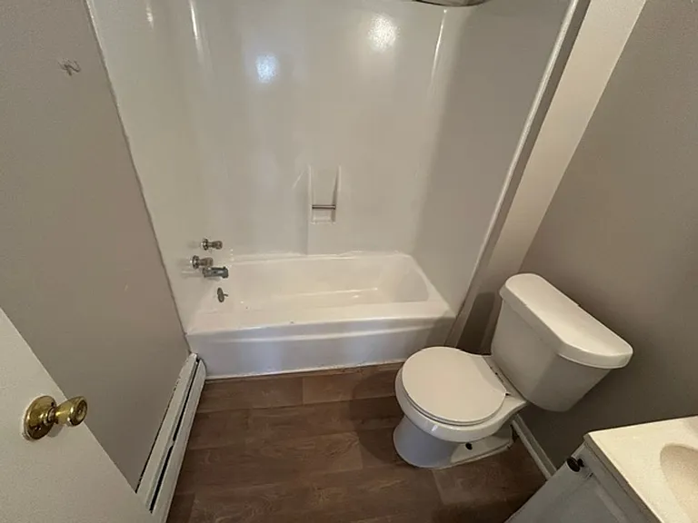138 Mendel Ct — Photo 8