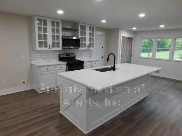 2980 Prince Howard Dr — Photo 10