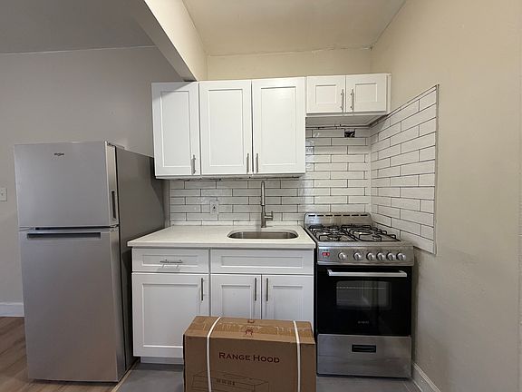 5th image of 93 Garrison Ave #2C